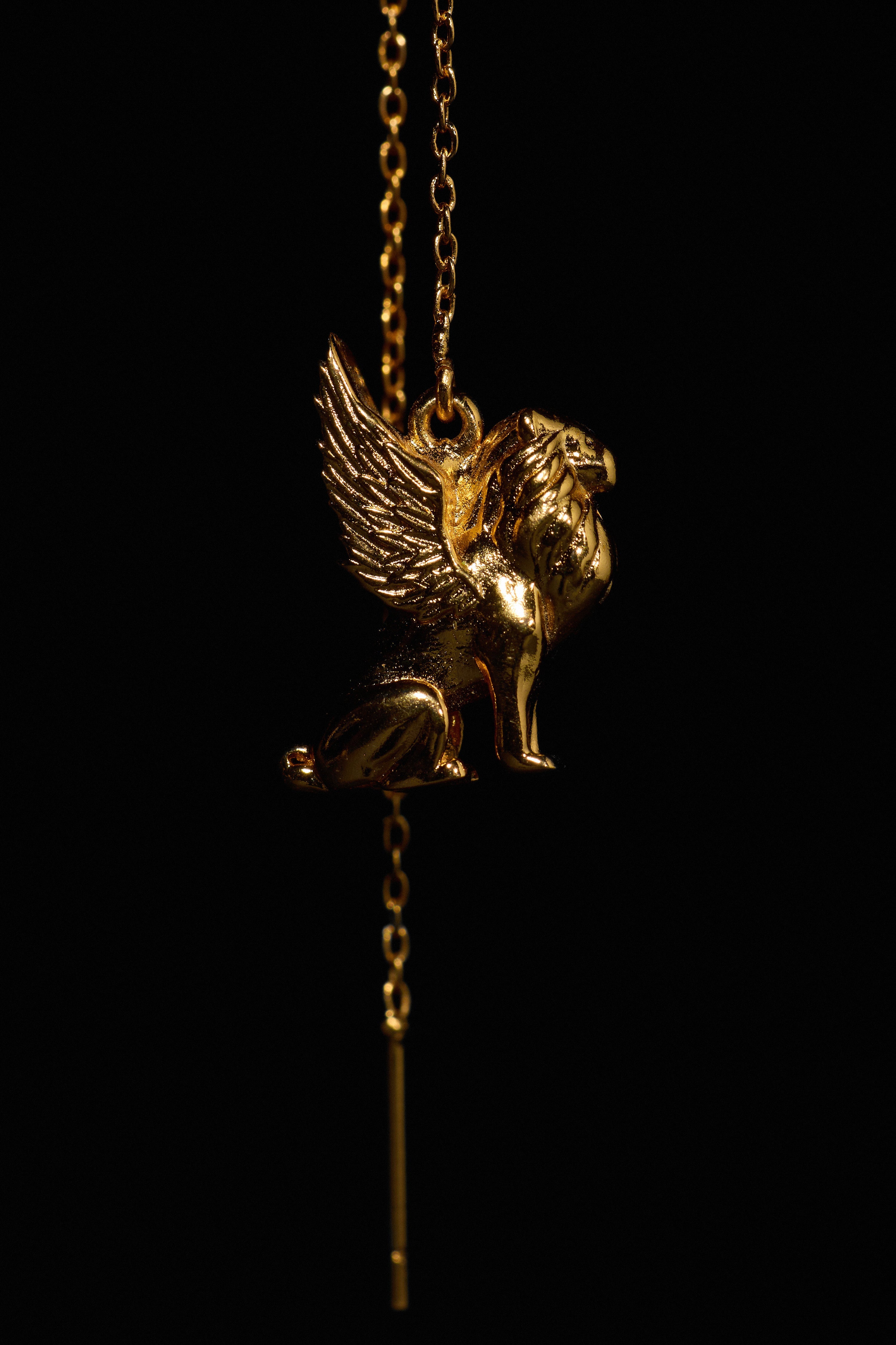 The Venetian Lion Needlehead in Gold