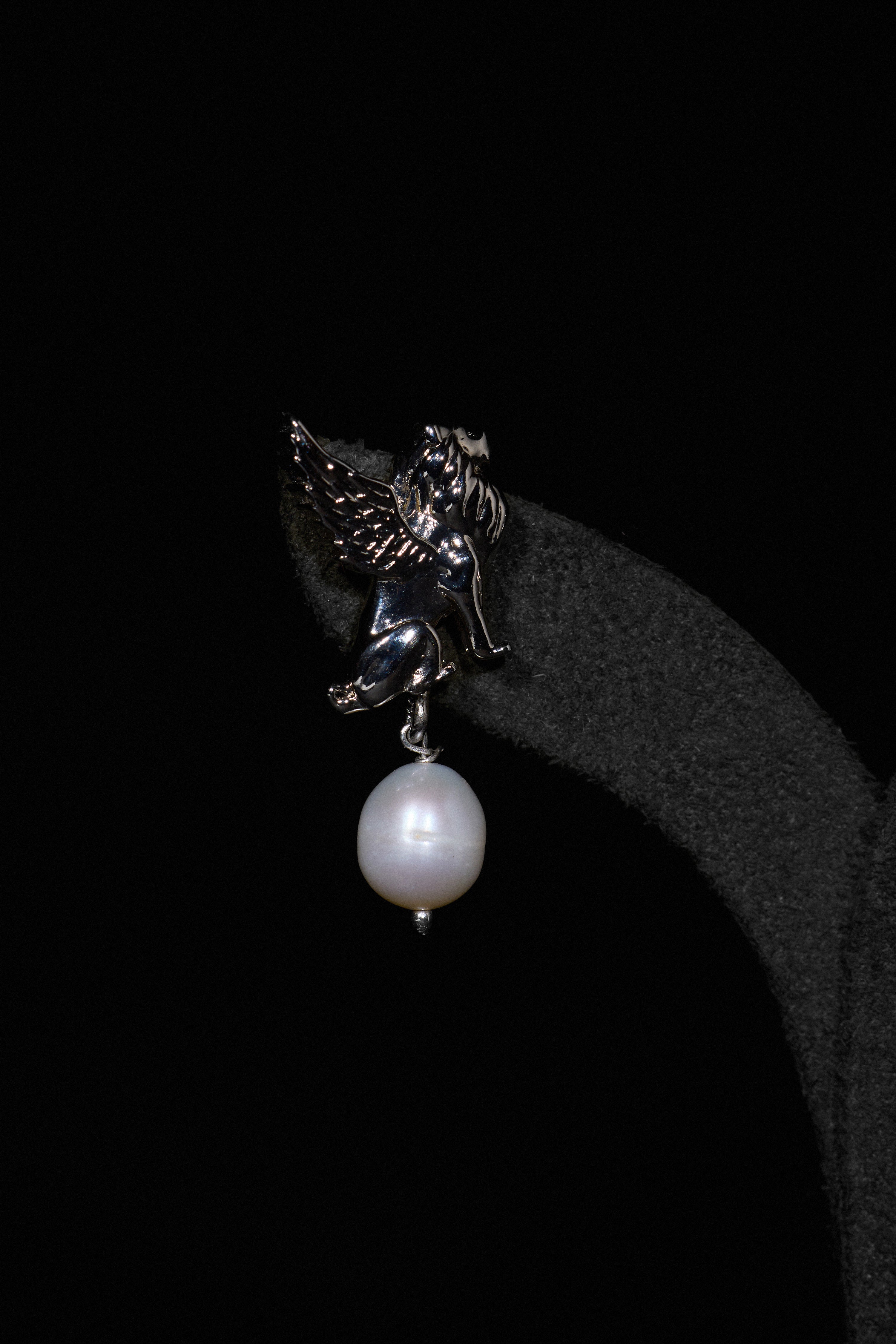 The Classic Venetian Lion Studs in Starlight