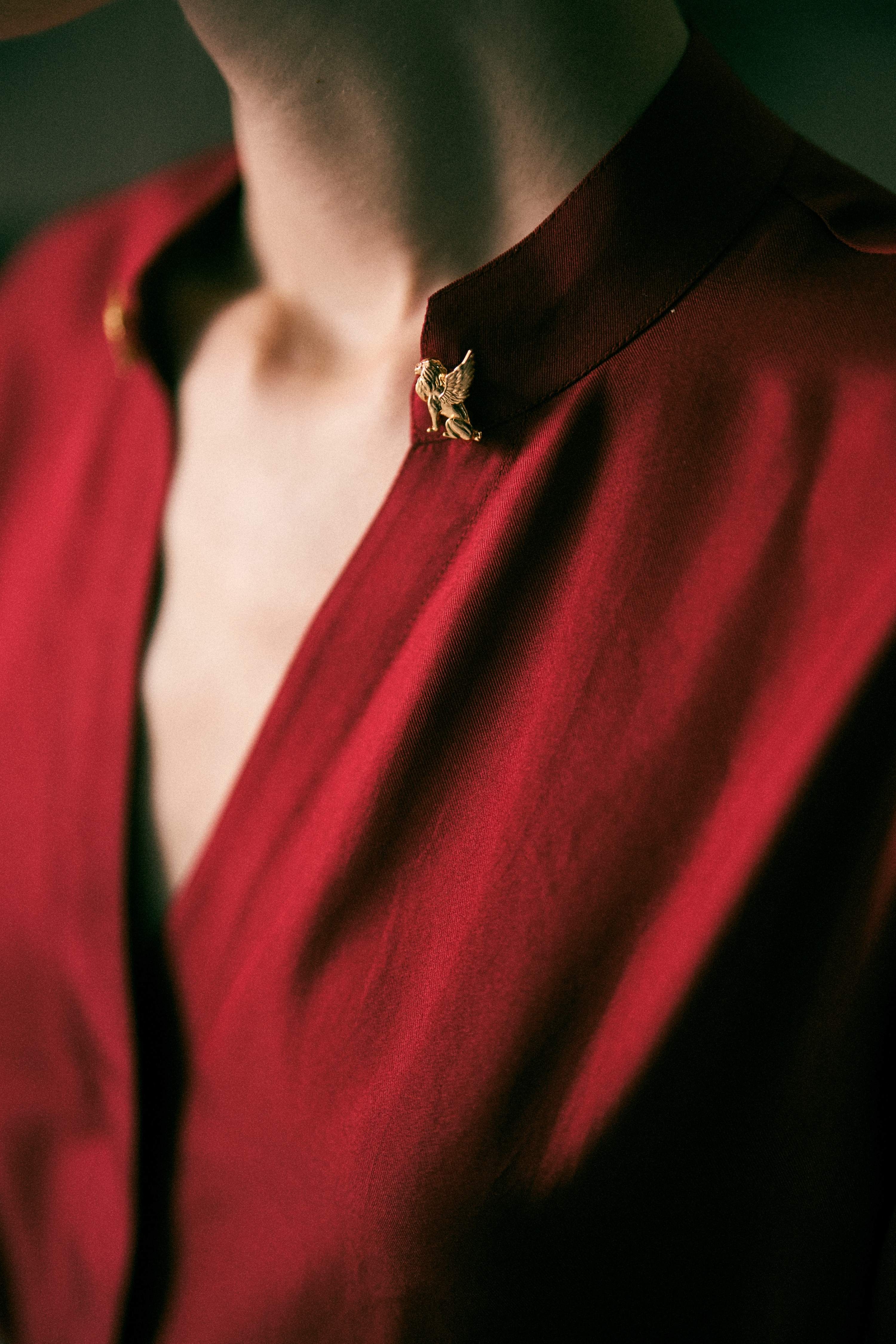 The Iconic Venetian Lion Silk Shirt in Gold Hardware