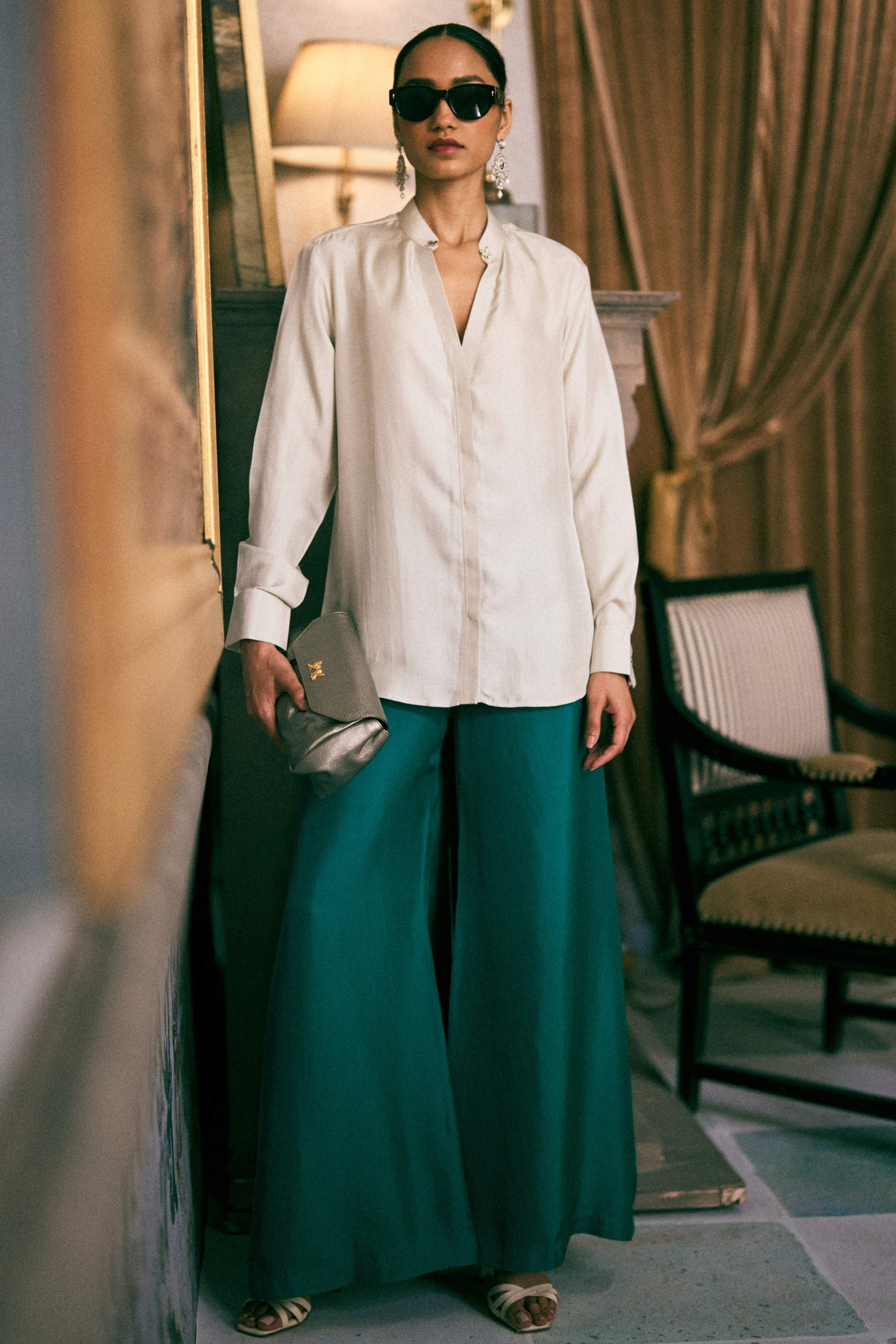 The Iconic Venetian Lion Silk Shirt in Silver hardware