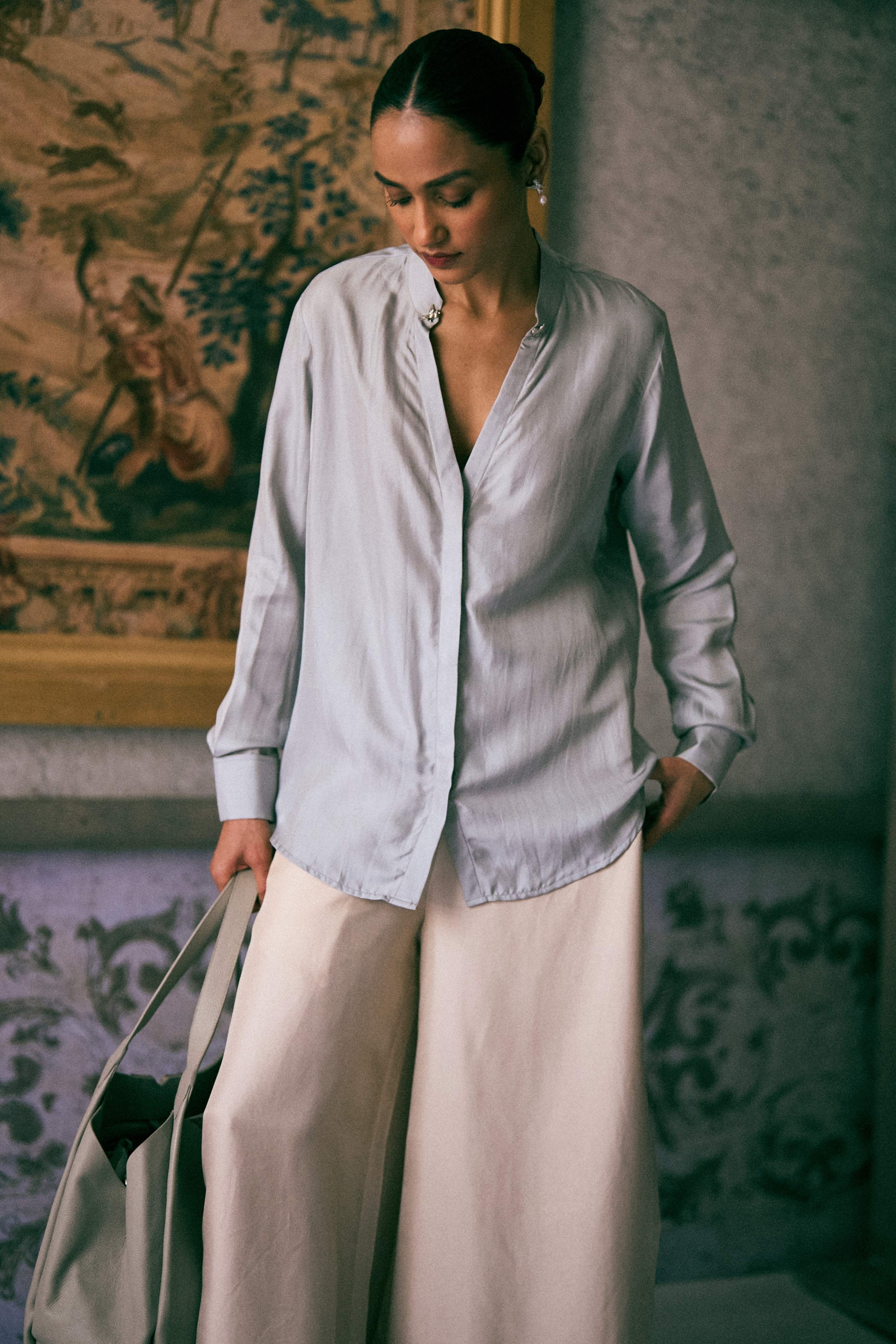 The Iconic Venetian Lion Silk Shirt in Silver hardware