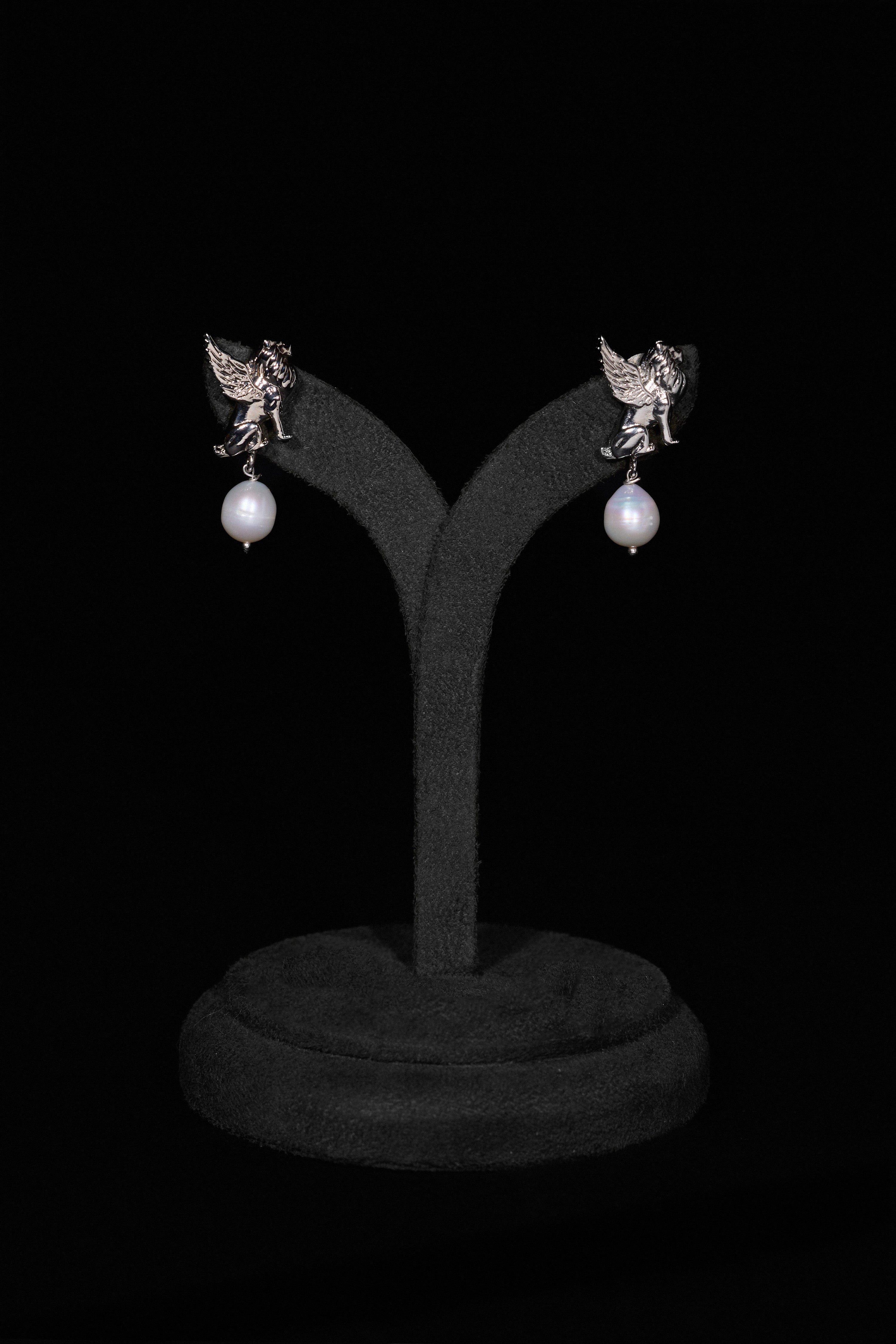 The Classic Venetian Lion Studs in Starlight