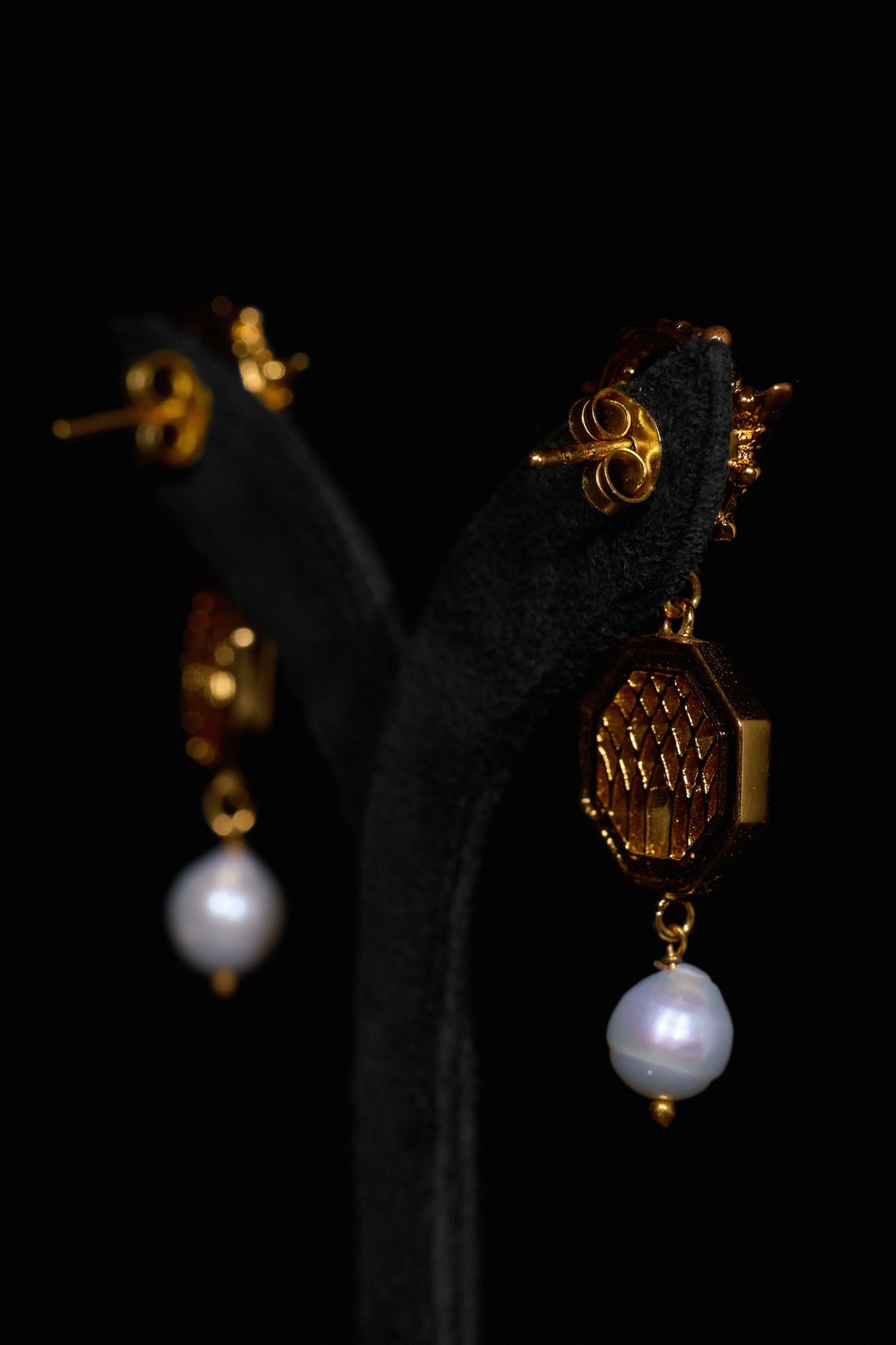 The Signature Cathedral Droplets in Gold
