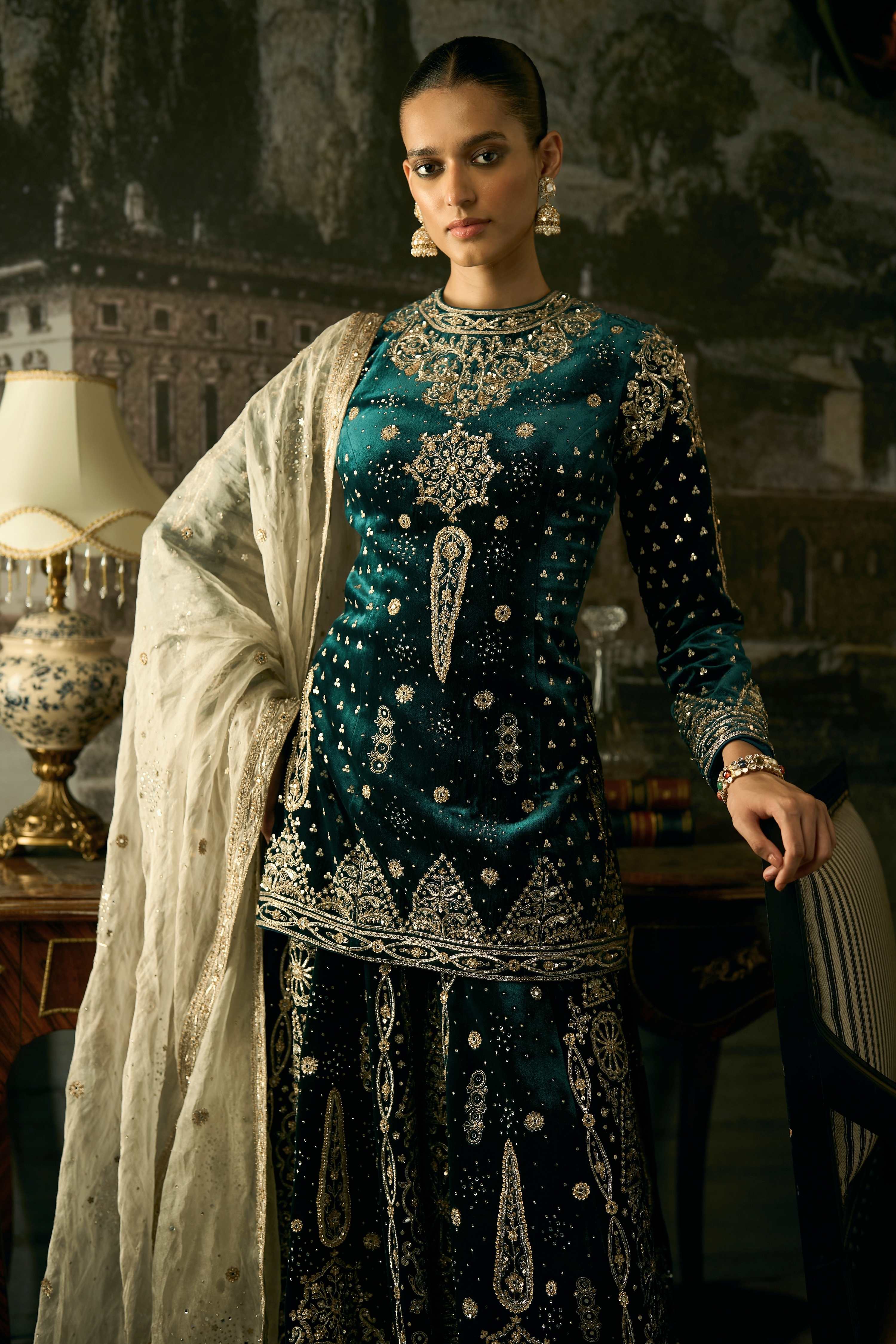 The Constantinople Sufiana Sharara